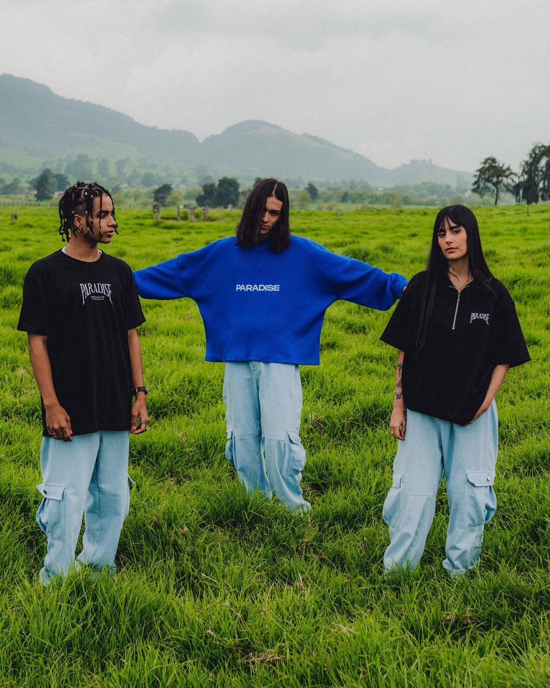 CAMISETA MANO DIVINA