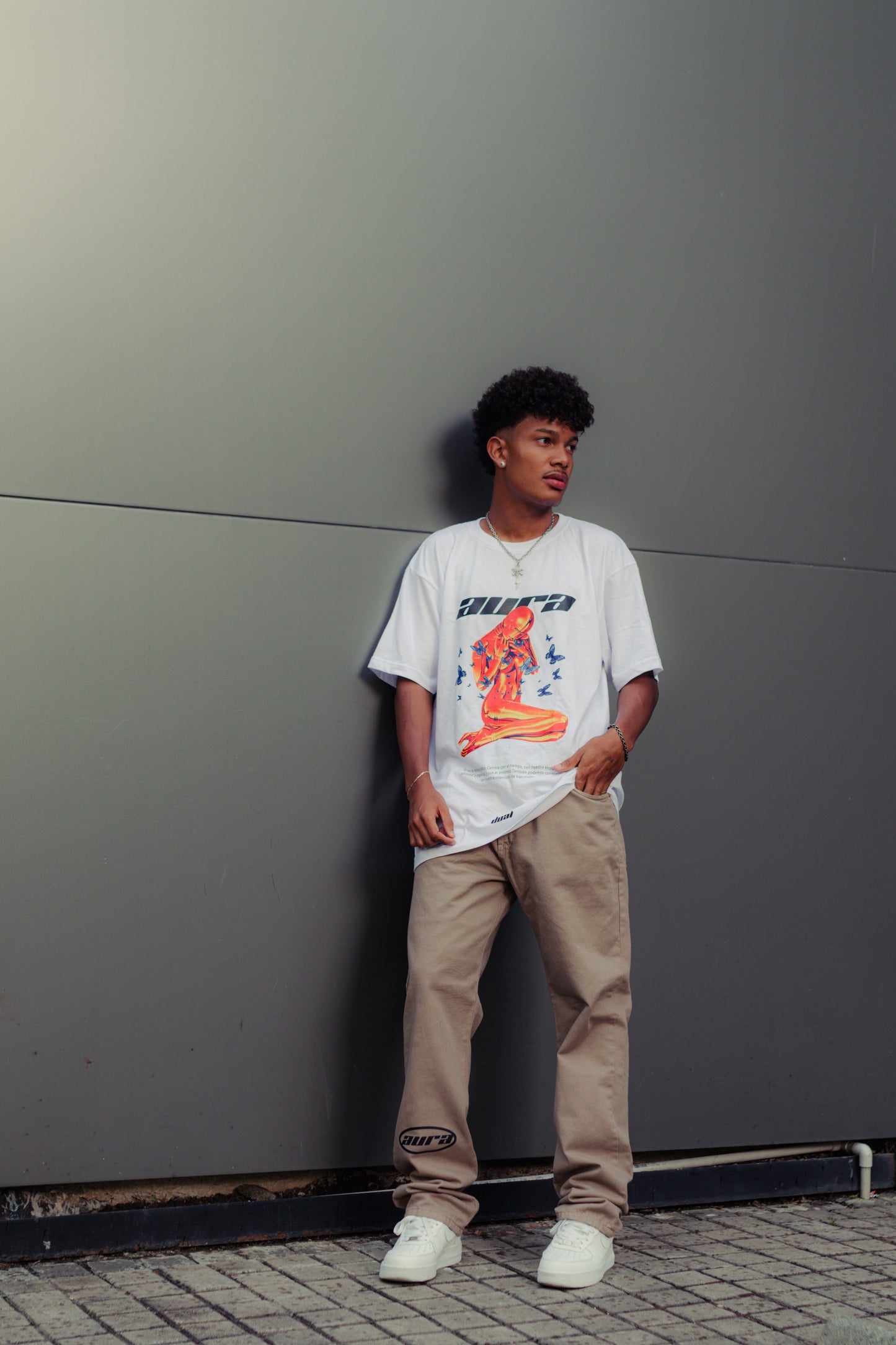 CAMISETA AURA ESTATUA