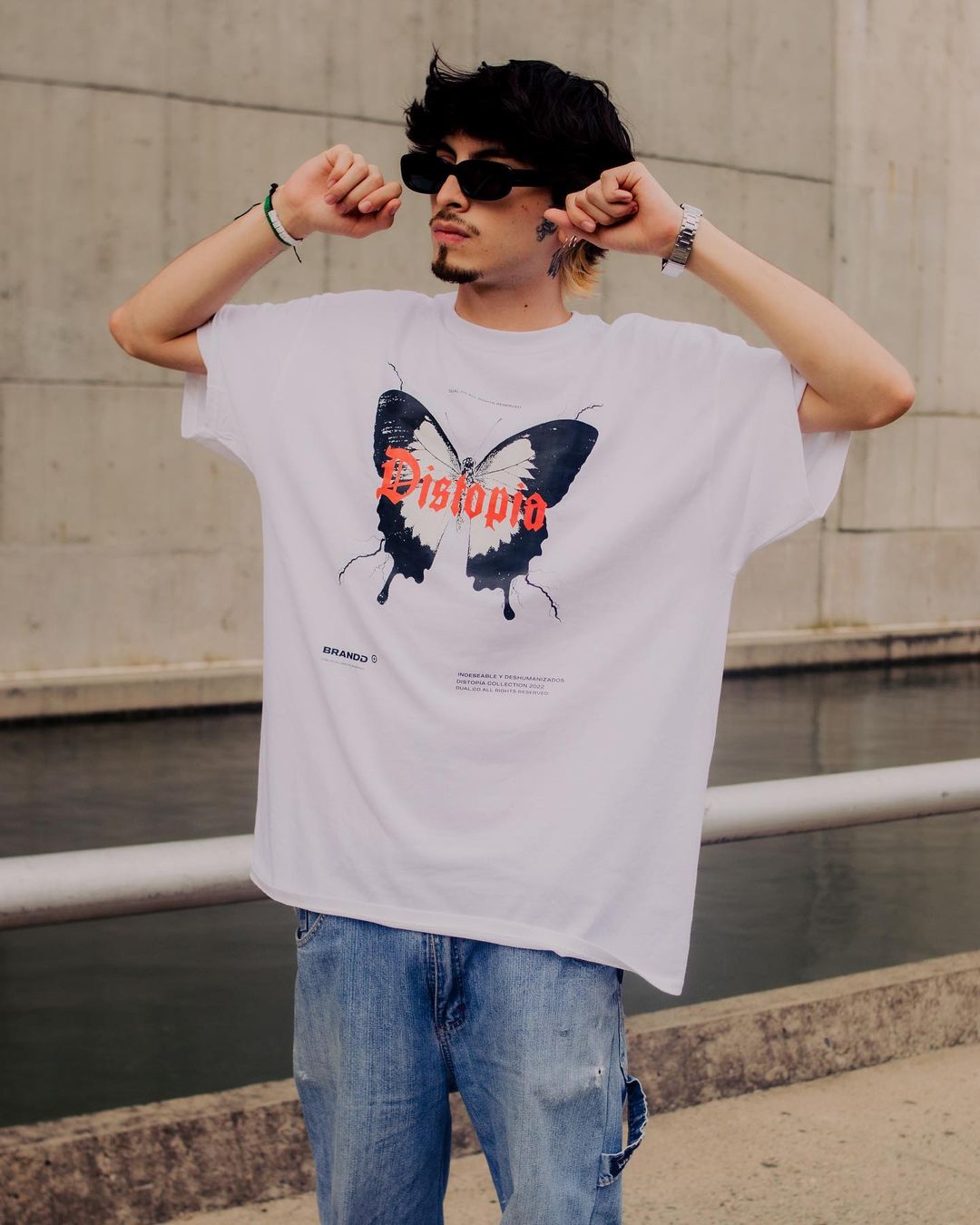 CAMISETA MARIPOSA DISTOPIA