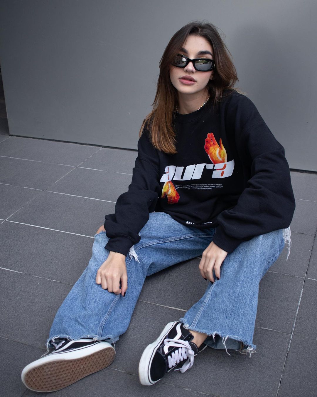 CREWNECK AURA
