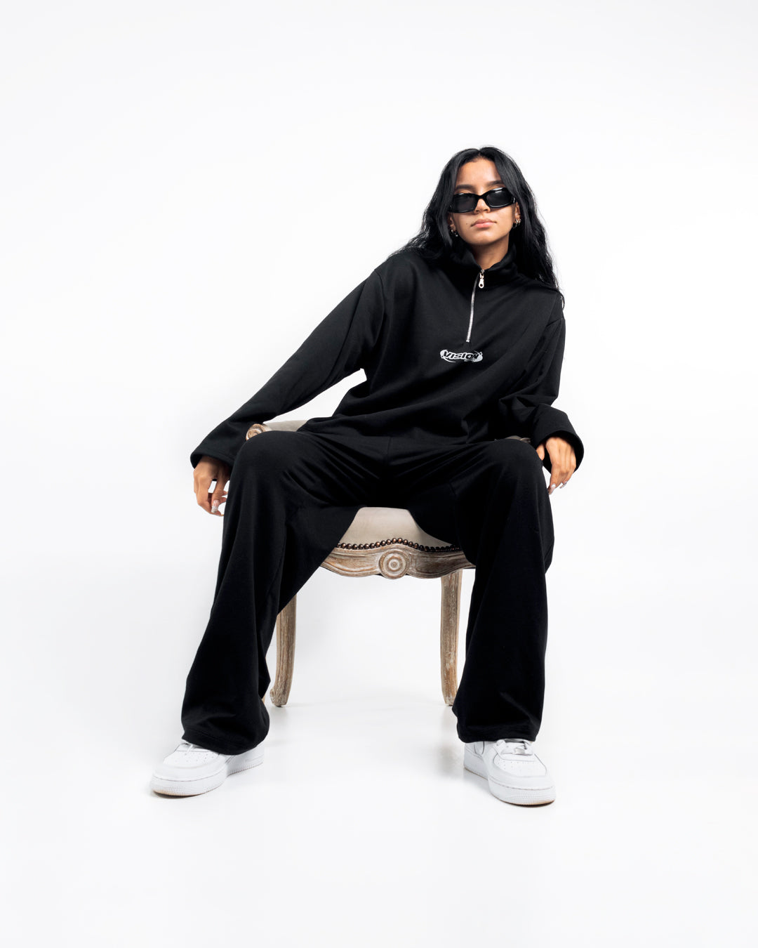 SWEATER NEGRO VISION