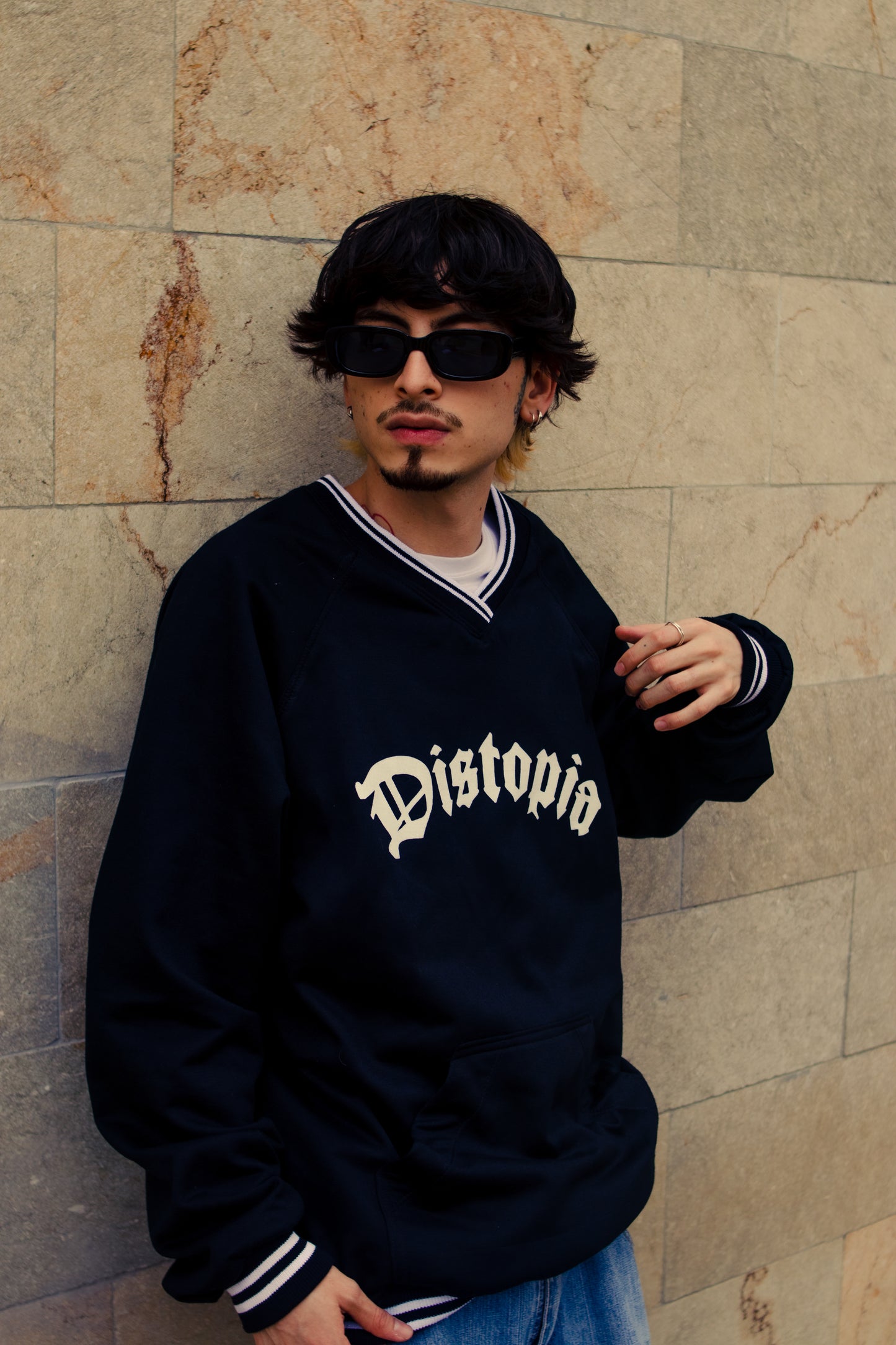 SWEATER DISTOPIA